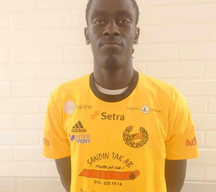 Heby AIF har fyllt på truppen med ung defensiv spelare från Skiljebo SK