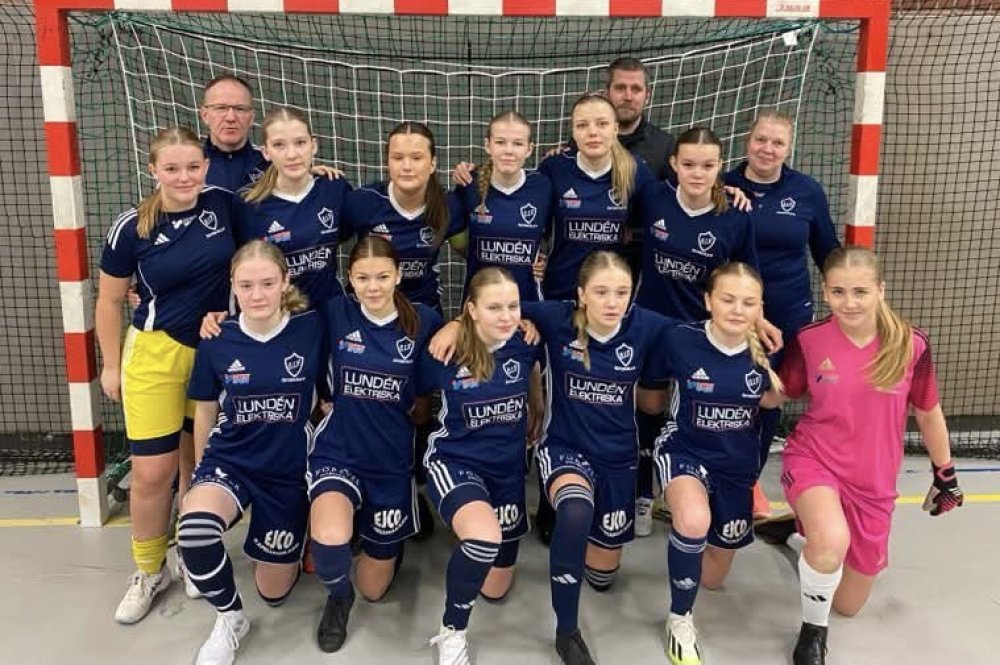 Östervåla IF:s damjuniorer kan nå riksfinalen i futsal Östervåla IF:s damjuniorer kan nå riksfinalen i futsal