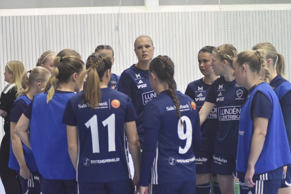 Bildspel: Så här såg det ut när damerna spelade Julcupen