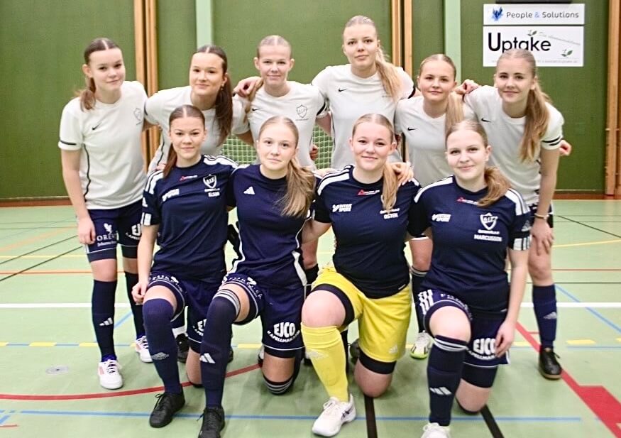 Östervåla IF:s damjuniorer bronsmedaljörer i futsalserien efter seger mot seriesegraren