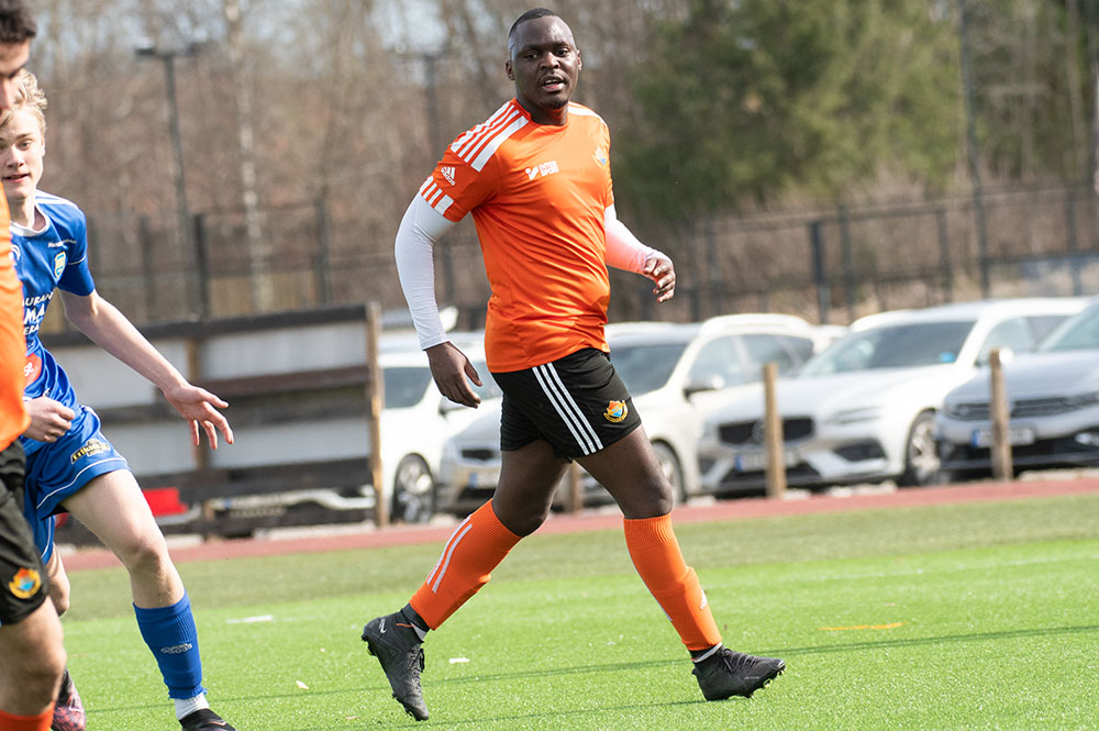 Två nickmål när Grällsta IF kryssade mot Hallsta FK Ungdom - "Synd att vi gav bort segern" Två nickmål när Grällsta IF kryssade mot Hallsta FK Ungdom - "Synd att vi gav bort segern"