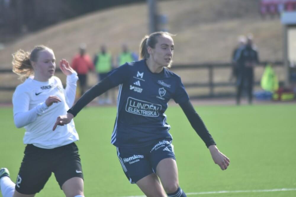Pernilla fixade hattrick när ÖIF:s andralag avancerade i tabellen - "Sista 20 minuterna äger vi" Pernilla fixade hattrick när ÖIF:s andralag avancerade i tabellen - "Sista 20 minuterna äger vi"