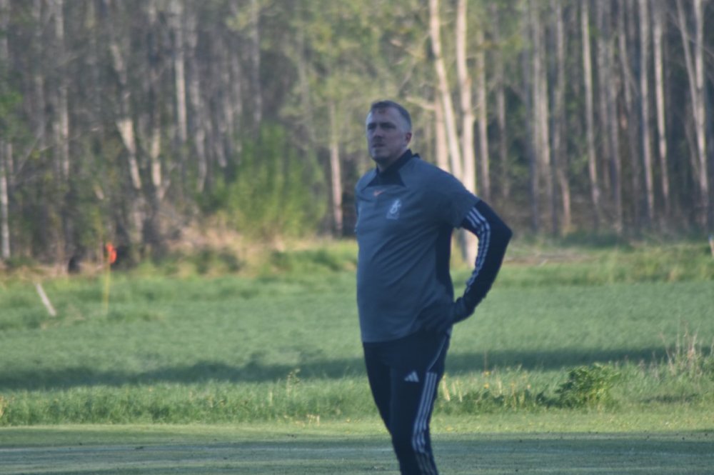 Motståndet från division 4 blev för svårt för Runhällens BoIS - "I andra halvlek var det vidöppet"