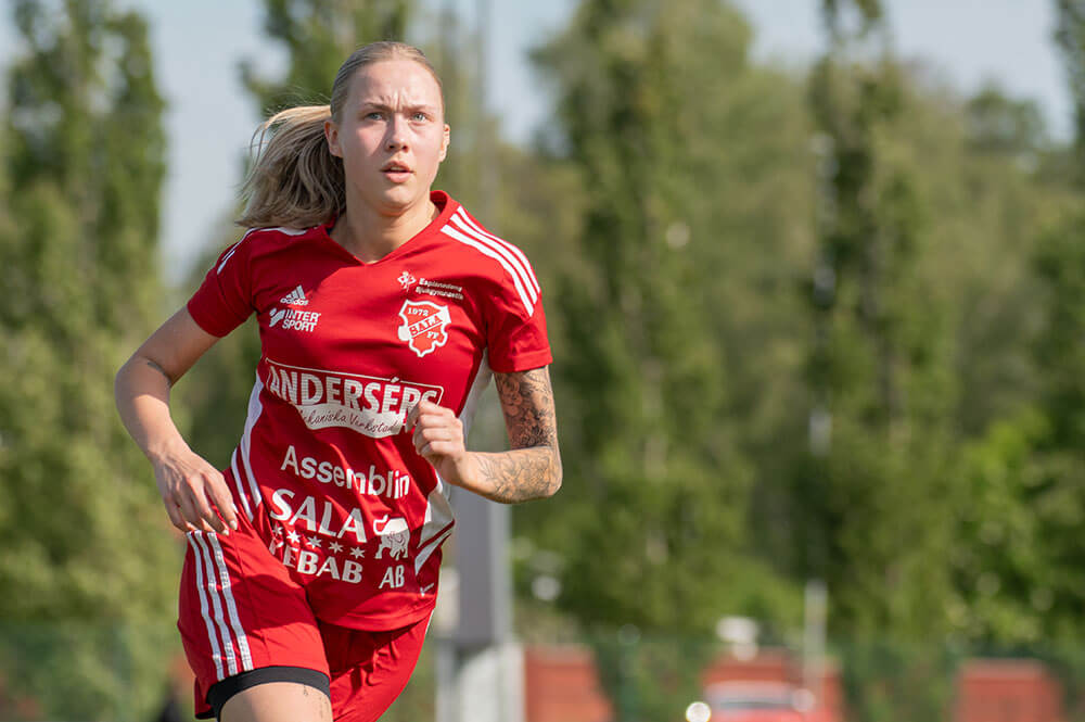 Plattmatch av Sala FF:s damer hemma på Lärkan - "Otroliga många dåliga beslut"