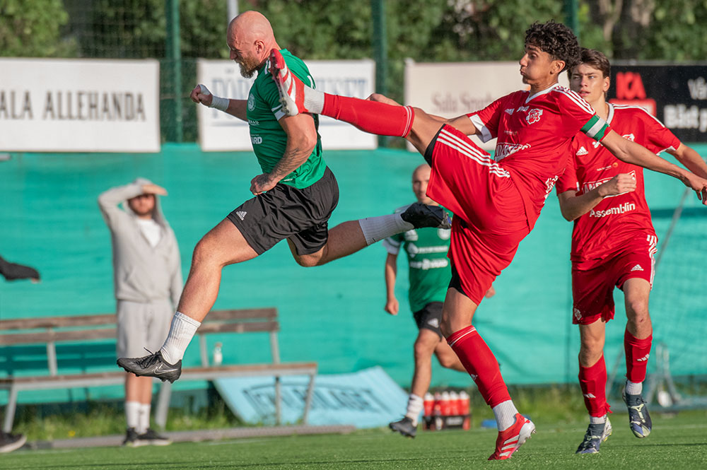 Sista fotbollsveckan innehåller en hel del dramatik Sista fotbollsveckan innehåller en hel del dramatik