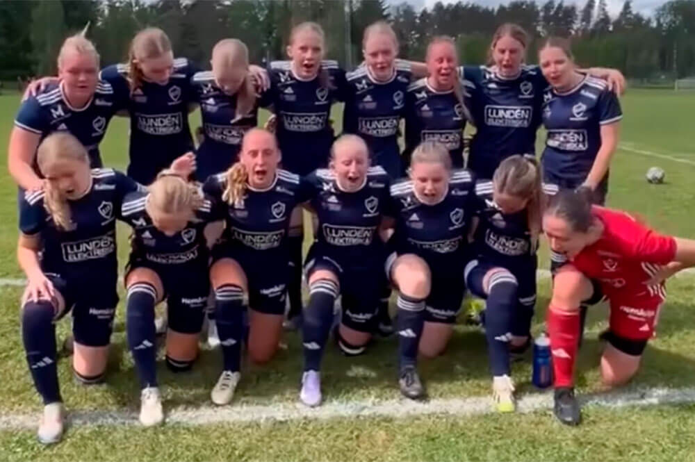Flest kort bland de lokala damlagen tilldelades Östervåla IF:s andralag