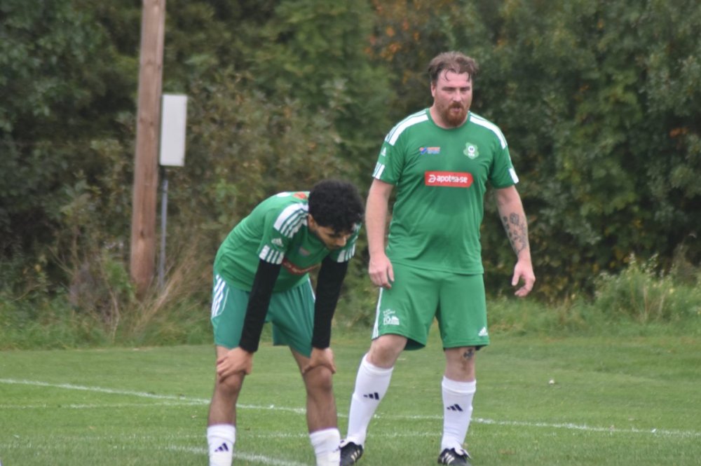 Jakt på nytt kontrakt och division 5-derby - här är helgens schema