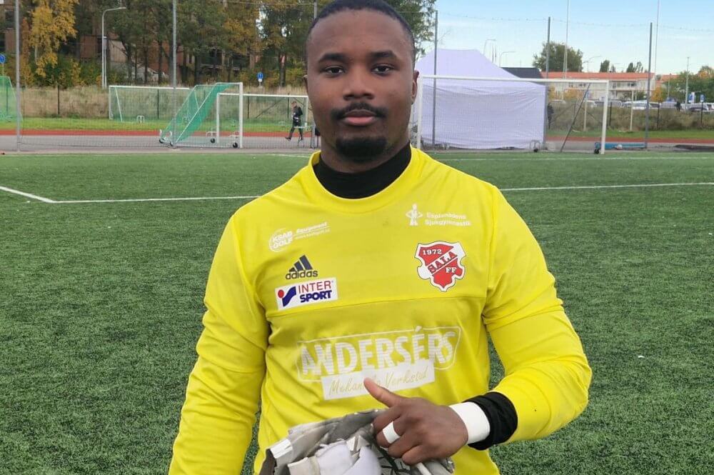 Knapp förlust för Sala FF mot topplaget i sista matchen - "En bra första och en rörig andra"