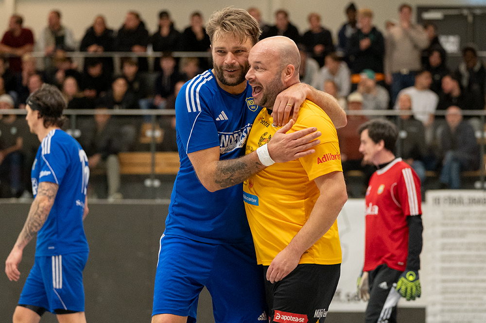 Bildspel från Veterancupen som spelades i Idrottshallen på nyårsafton