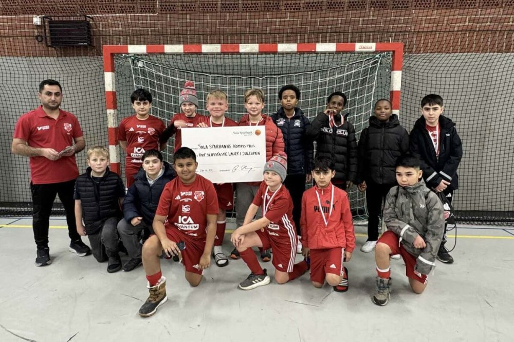 Kompispriset till Sala FF när pojkar födda 2014 spelade Julcupen