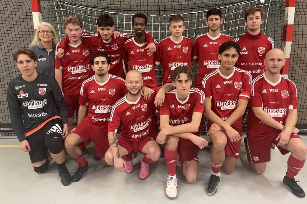 Seriespel i futsal för Sala FF:s herrar och Östervåla IF:s damjuniorer
