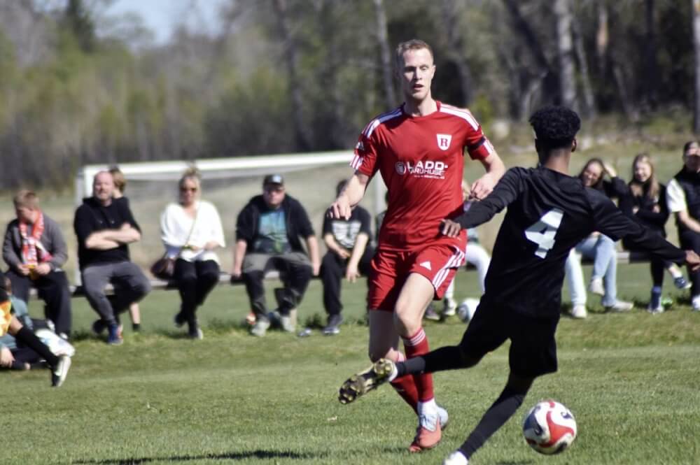 Hattrick av Wadsten när Ransta IK vann - ”Säsongens bästa”