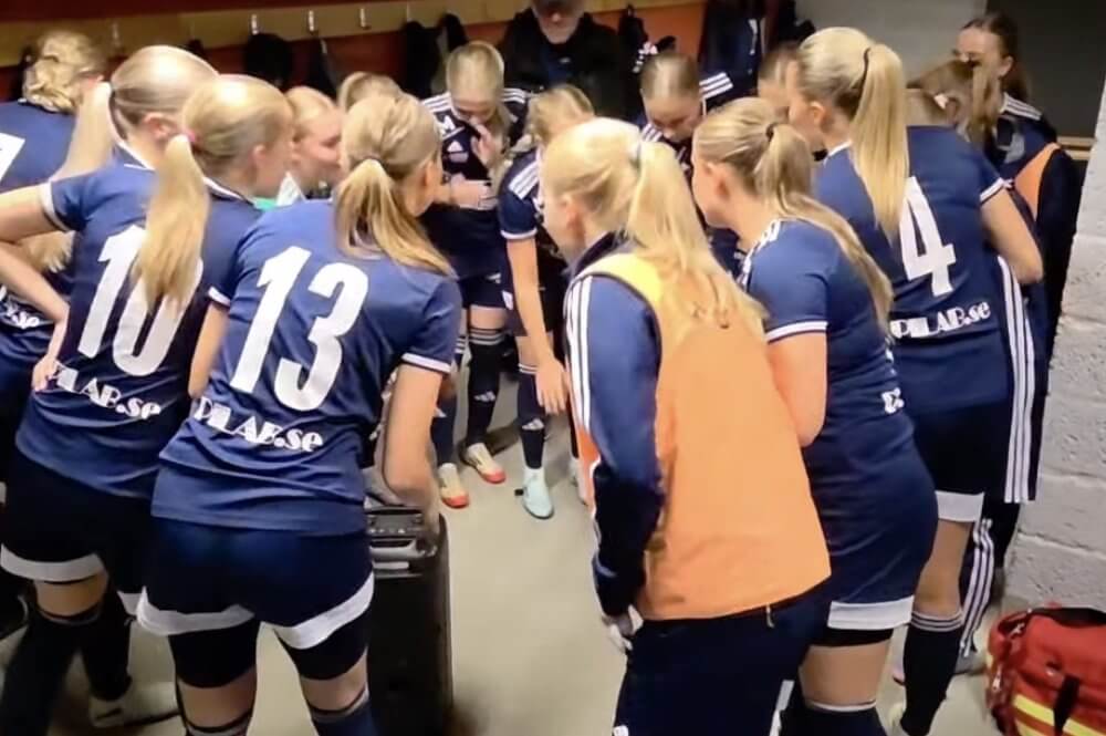 ÖIF:s juniorer hängde med i en halvlek i DM-finalen - ”Det var skillnaden” ÖIF:s juniorer hängde med i en halvlek i DM-finalen - ”Det var skillnaden”